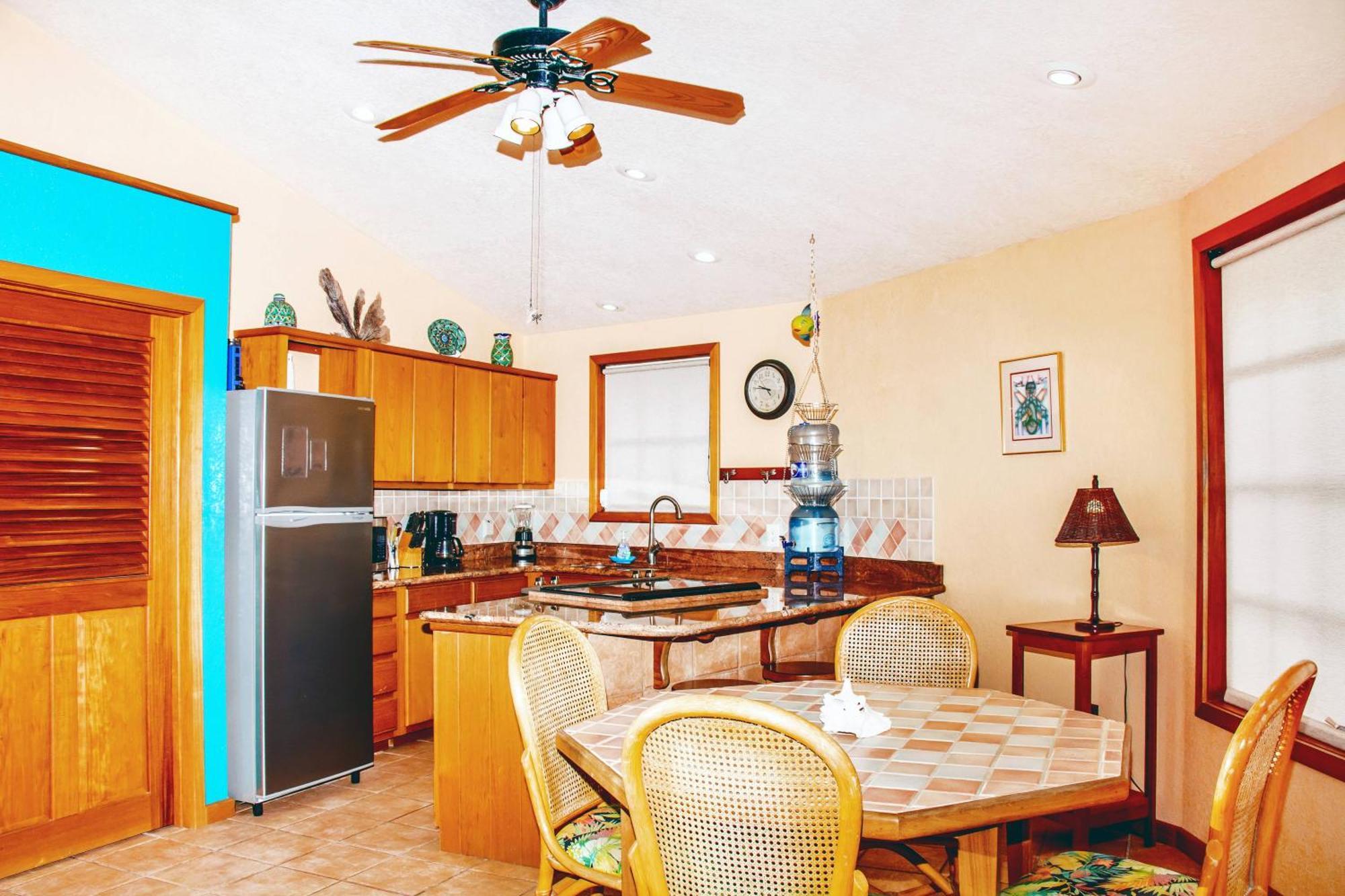 White Sands Cove San Pedro  Room photo
